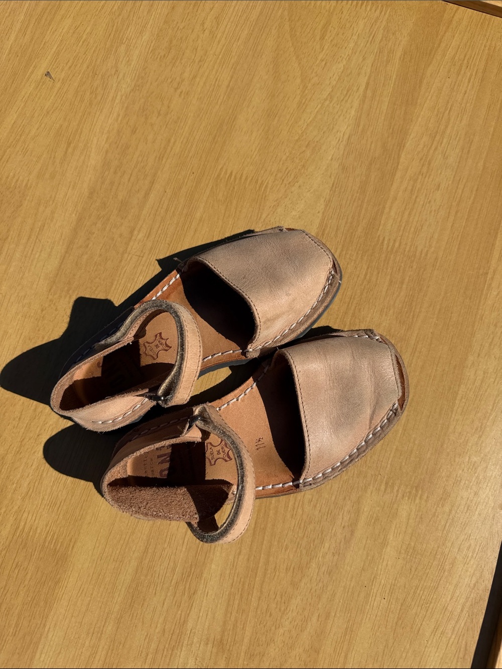 Girls Pons Leather Sandals in Tan - Classic Open-Toe Style